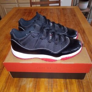 Jordan 11 Low Bred 2025 10.5 Men Barley Worn